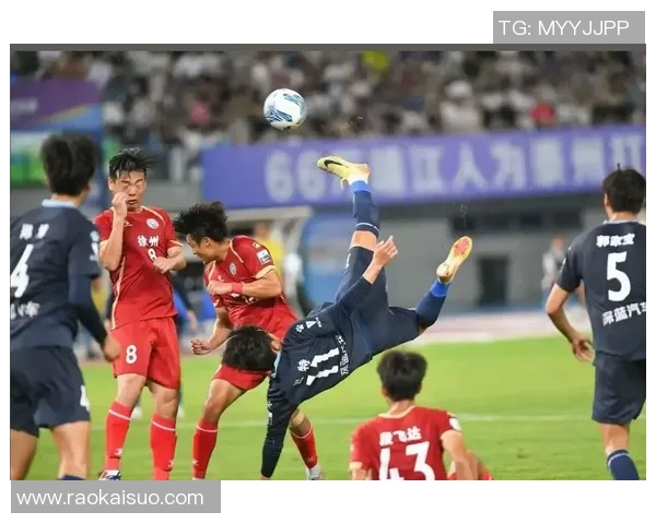 足球明星经典瞬间特定动作图片集锦展现他们的风采与技巧 足球明星经典瞬间特定动作图片集锦展现他们的风采与技巧